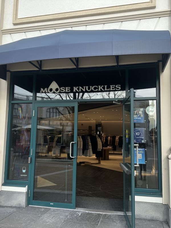 Moose Knuckles Vancouver